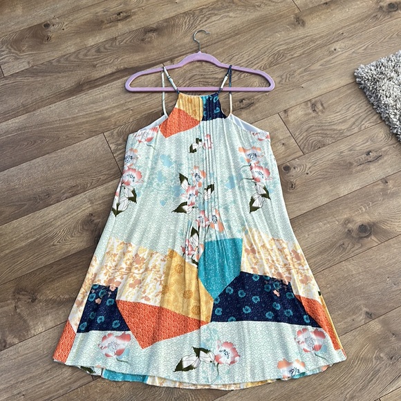 Sanctuary Dress - Picture 2 of 4